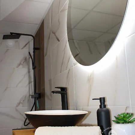 Flamenco Ambar Luxury 15 Planta Apartment